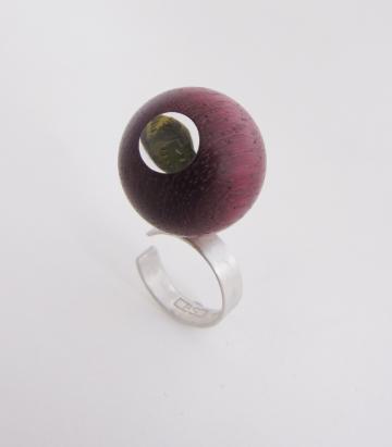 Contemporary Ring Purpleheart Sphere with Emerald Nerite magnified