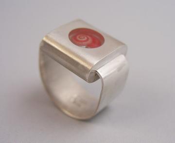 Ring Silver with Pink Umbonium Retro Style : $400